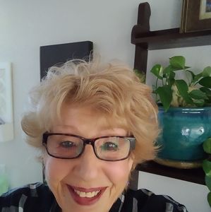 Meet your Posher, Sharon